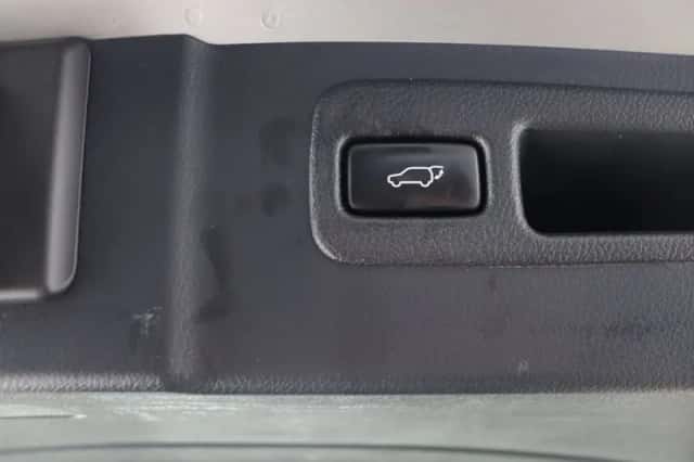 Lexus NX (2016) thumbnail 42