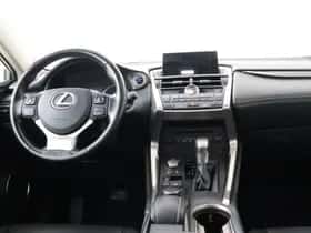 Lexus NX (2016) thumbnail 44