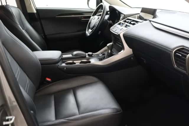 Lexus NX (2016) thumbnail 45