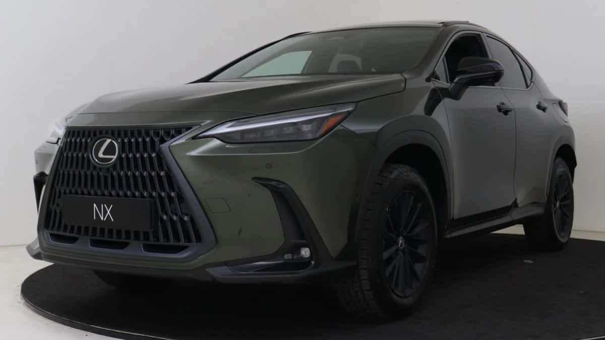 Lexus NX (2025) — foto 1