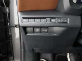 Lexus LBX (2026) thumbnail 12
