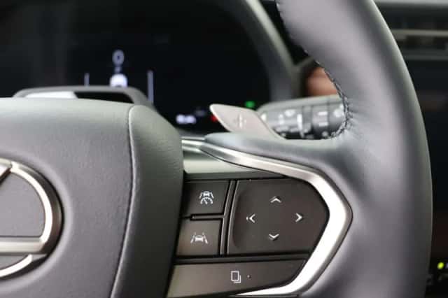 Lexus LBX (2026) thumbnail 17