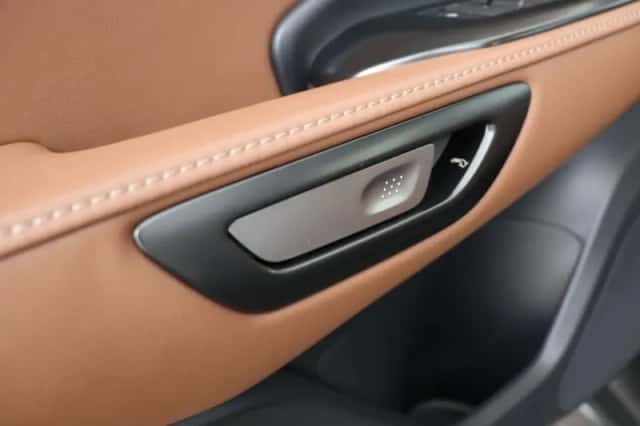 Lexus LBX (2026) thumbnail 10