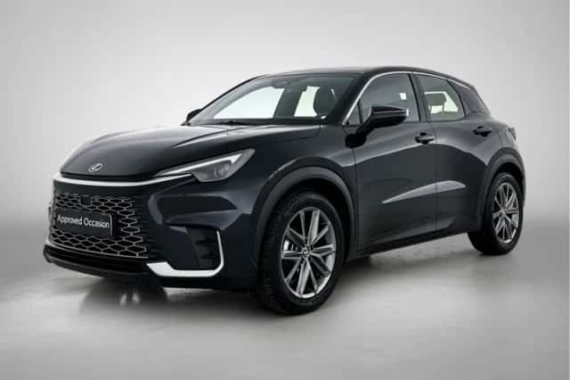Lexus LBX (2024) thumbnail 1