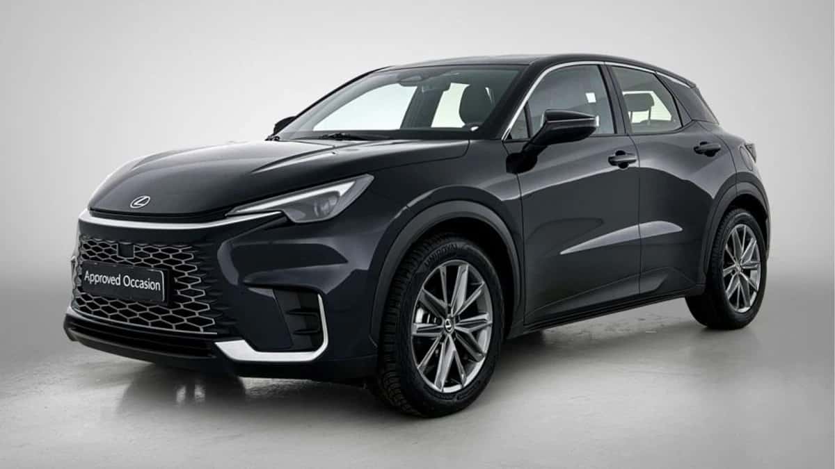 Lexus LBX (2024) — foto 1