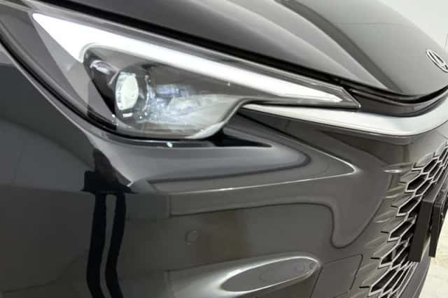 Lexus LBX (2024) thumbnail 31