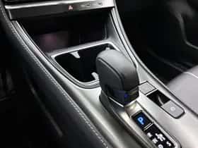 Lexus LBX (2024) thumbnail 10