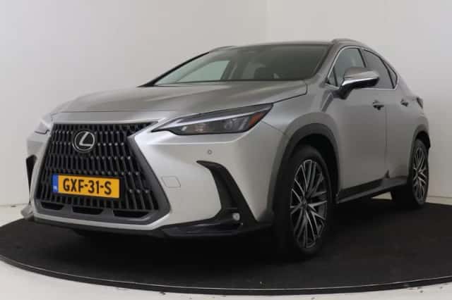 Lexus NX (2024) thumbnail 1