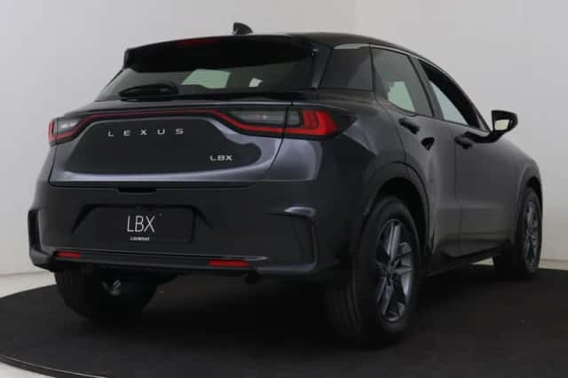 Lexus LBX (2026) thumbnail 2