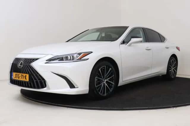 Lexus ES (2026) thumbnail 1