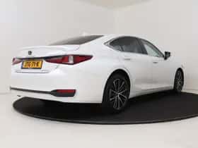 Lexus ES (2026) thumbnail 2