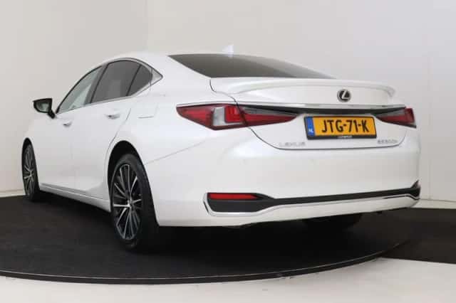 Lexus ES (2026) thumbnail 16