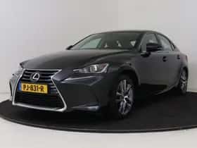 Lexus IS (2017)