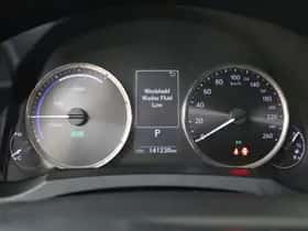 Lexus IS (2017) thumbnail 20