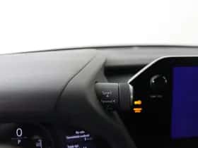 Lexus UX (2026) thumbnail 22