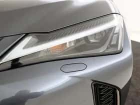 Lexus UX (2026) thumbnail 9