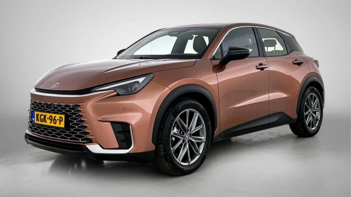 Lexus LBX (2024) — foto 1