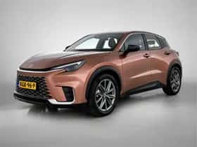 Lexus LBX (2024)