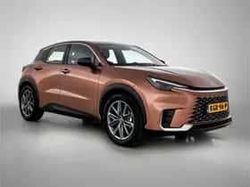 Lexus LBX (2024) thumbnail 12