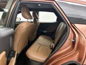 Lexus LBX (2024) thumbnail 16
