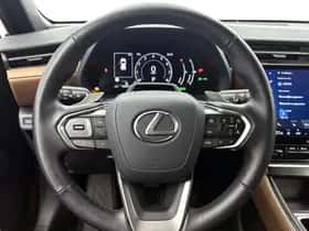 Lexus LBX (2024) thumbnail 17