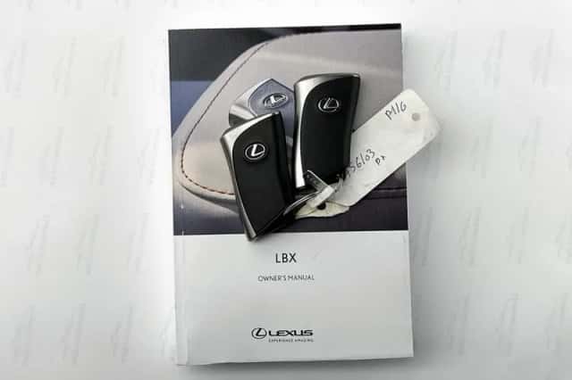 Lexus LBX (2024) thumbnail 30