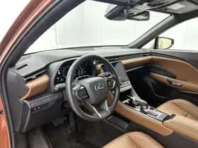 Lexus LBX (2024) thumbnail 35
