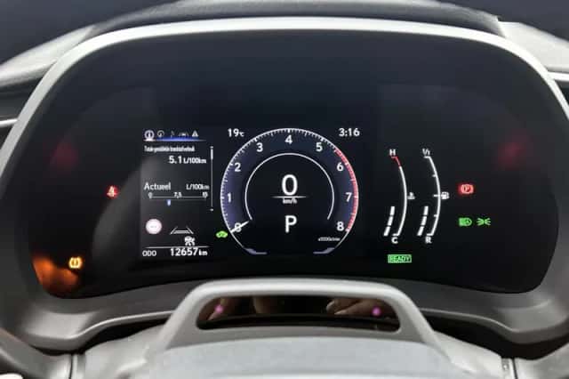 Lexus LBX (2024) thumbnail 5