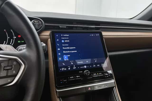Lexus LBX (2024) thumbnail 7