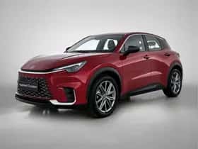 Lexus LBX (2024) thumbnail 1