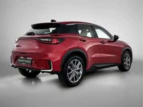 Lexus LBX (2024) thumbnail 2