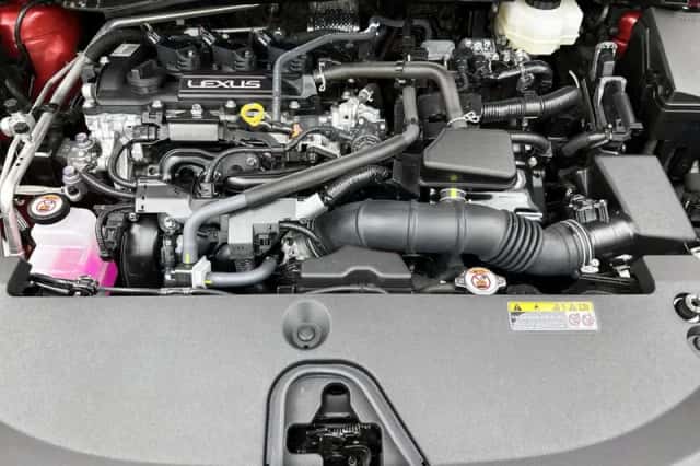 Lexus LBX (2024) thumbnail 31