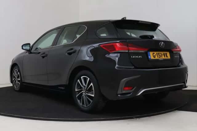 Lexus CT (2019) thumbnail 16