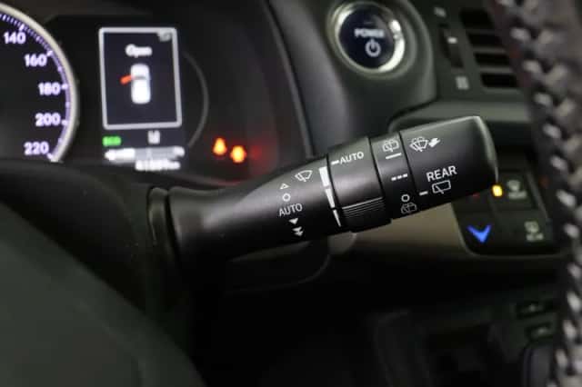 Lexus CT (2019) thumbnail 19