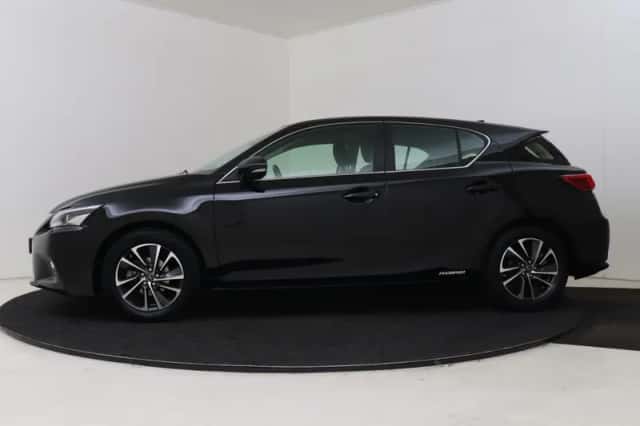 Lexus CT (2019) thumbnail 3