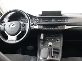 Lexus CT (2019) thumbnail 38