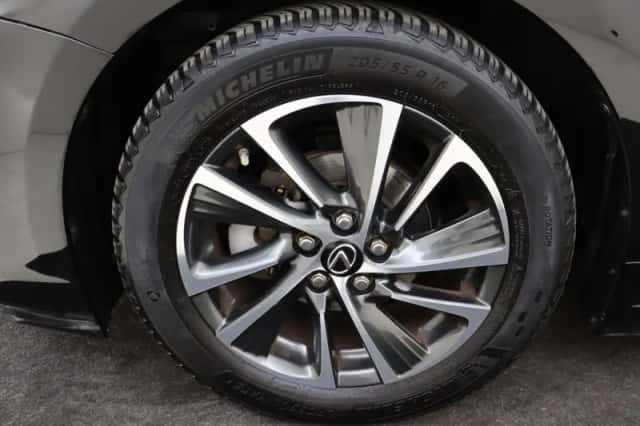 Lexus CT (2019) thumbnail 5