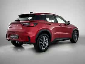 Lexus LBX (2024) thumbnail 2