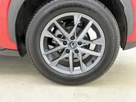Lexus LBX (2024) thumbnail 22