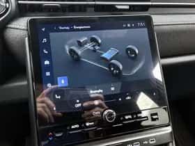 Lexus LBX (2024) thumbnail 7