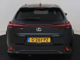 Lexus UX (2019) thumbnail 25