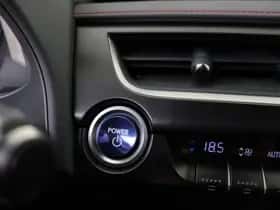 Lexus UX (2019) thumbnail 38