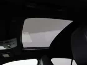 Lexus UX (2019) thumbnail 41