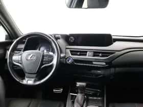 Lexus UX (2019) thumbnail 51