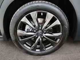 Lexus UX (2019) thumbnail 9