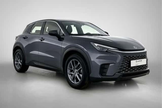 Lexus LBX (2024) thumbnail 12