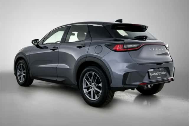 Lexus LBX (2024) thumbnail 13