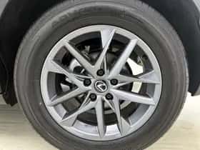 Lexus LBX (2024) thumbnail 21