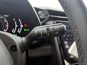 Lexus LBX (2024) thumbnail 24