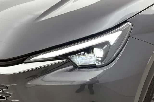 Lexus LBX (2024) thumbnail 30